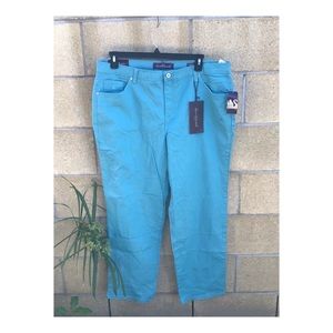 NEW Gloria Vanderbilt Blue jeans